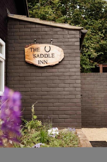 The Saddle Inn, Snetterton Circuit Norwich Luaran gambar